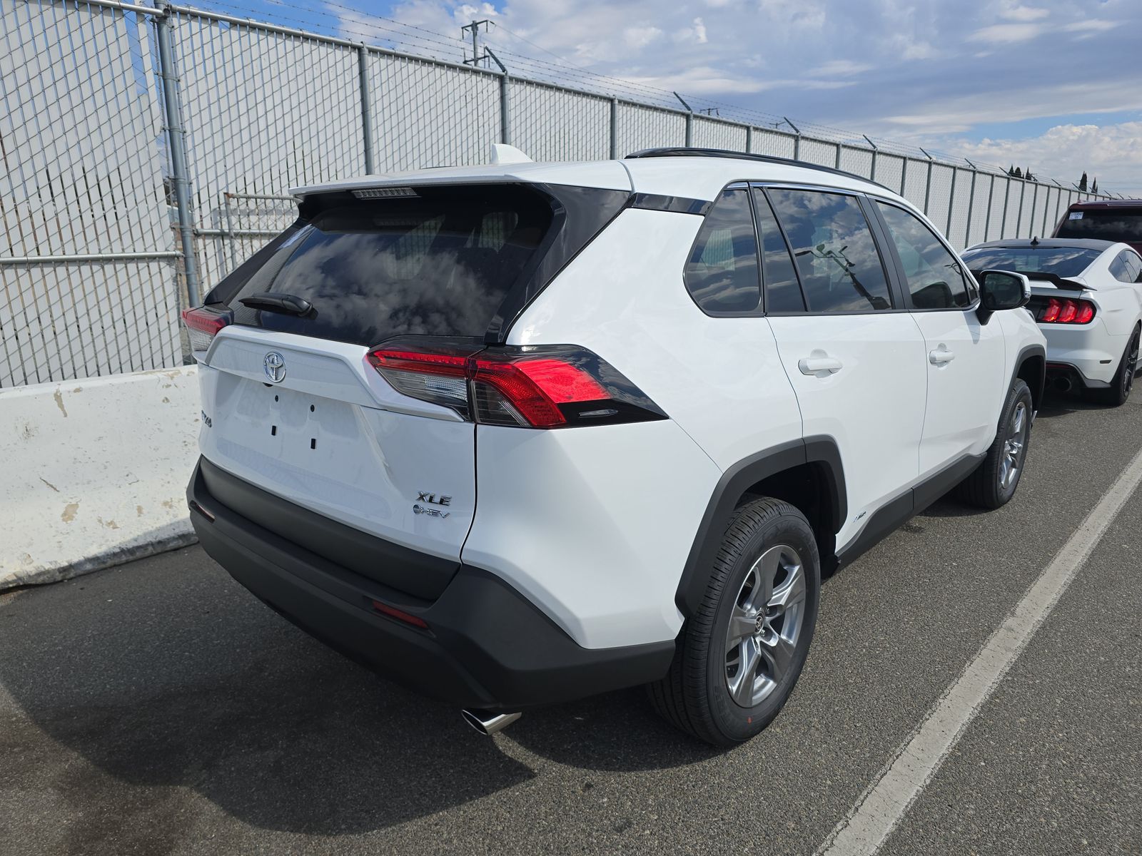2025 Toyota RAV4 Hybrid XLE AWD
