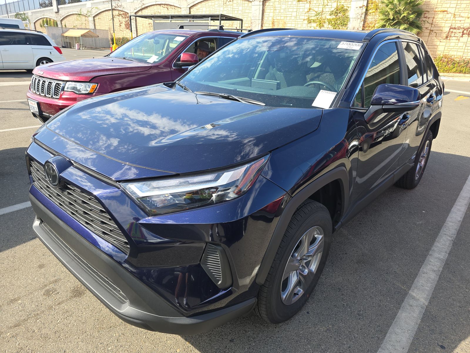 2025 Toyota RAV4 Hybrid XLE AWD