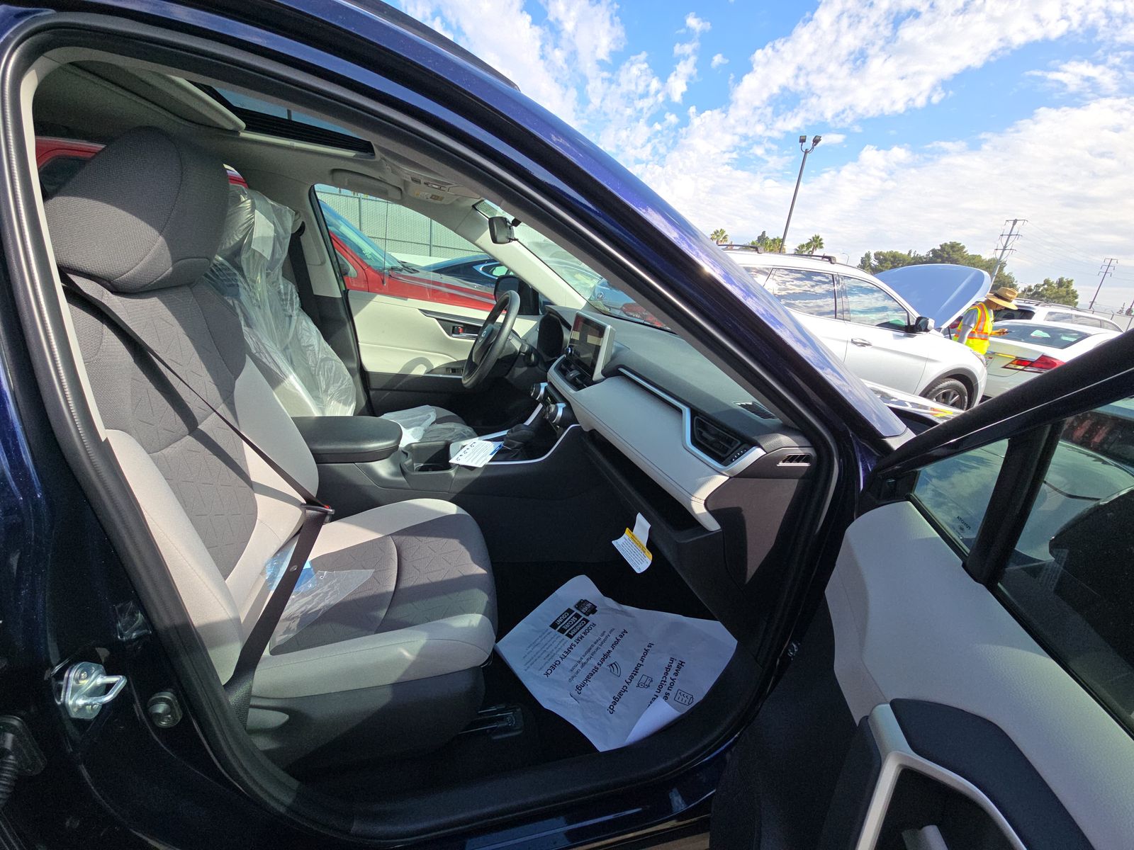 2025 Toyota RAV4 Hybrid XLE AWD