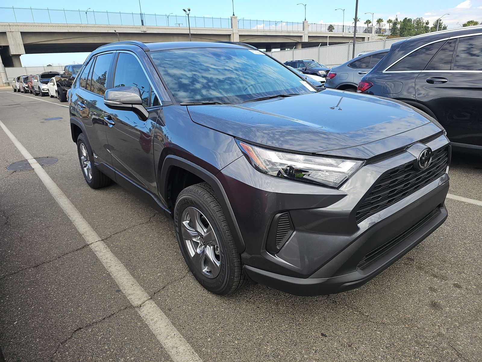 2025 Toyota RAV4 Hybrid XLE AWD
