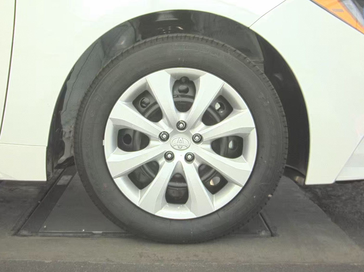 2025 Toyota Corolla LE FWD