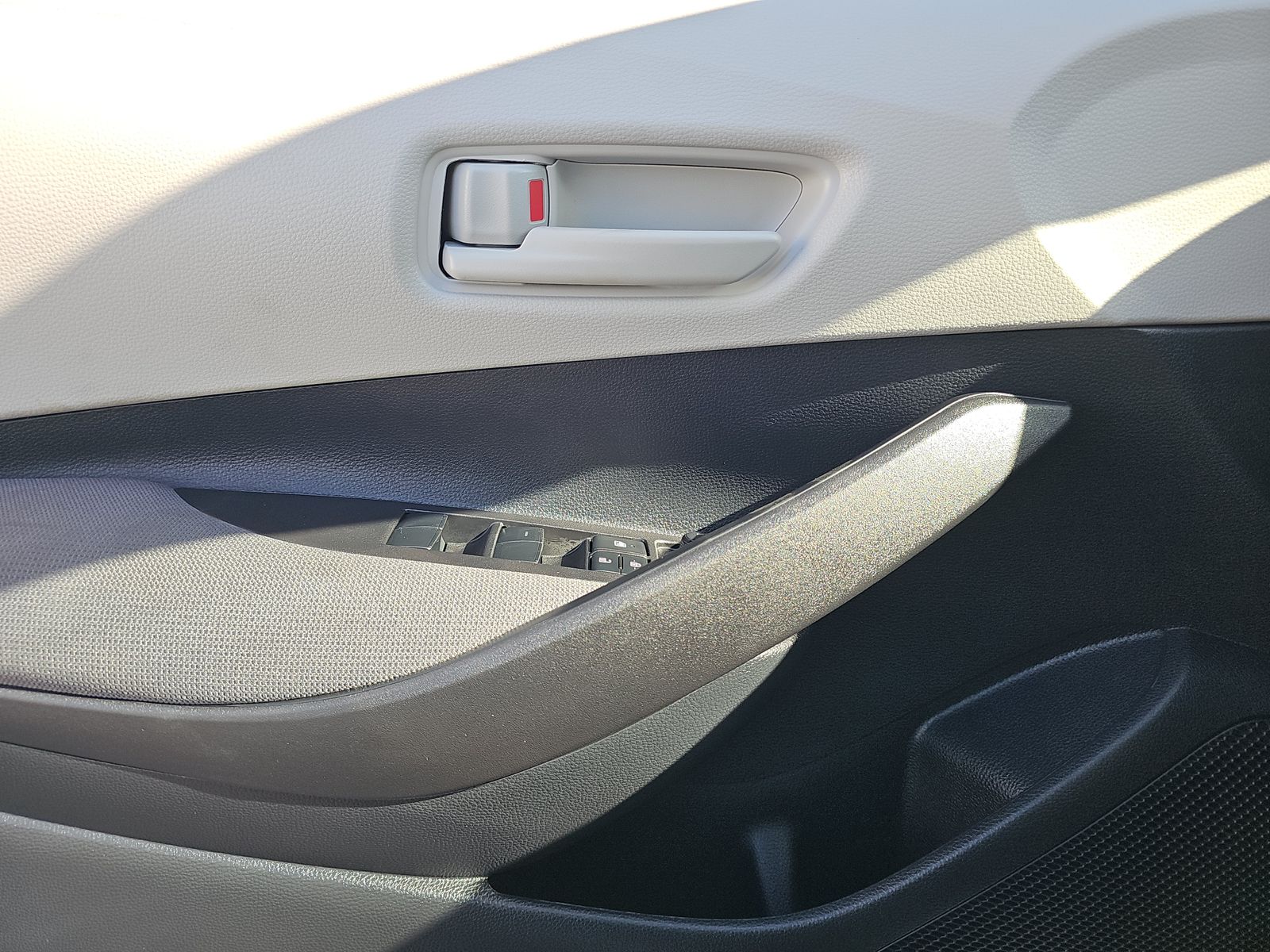 2025 Toyota Corolla LE FWD