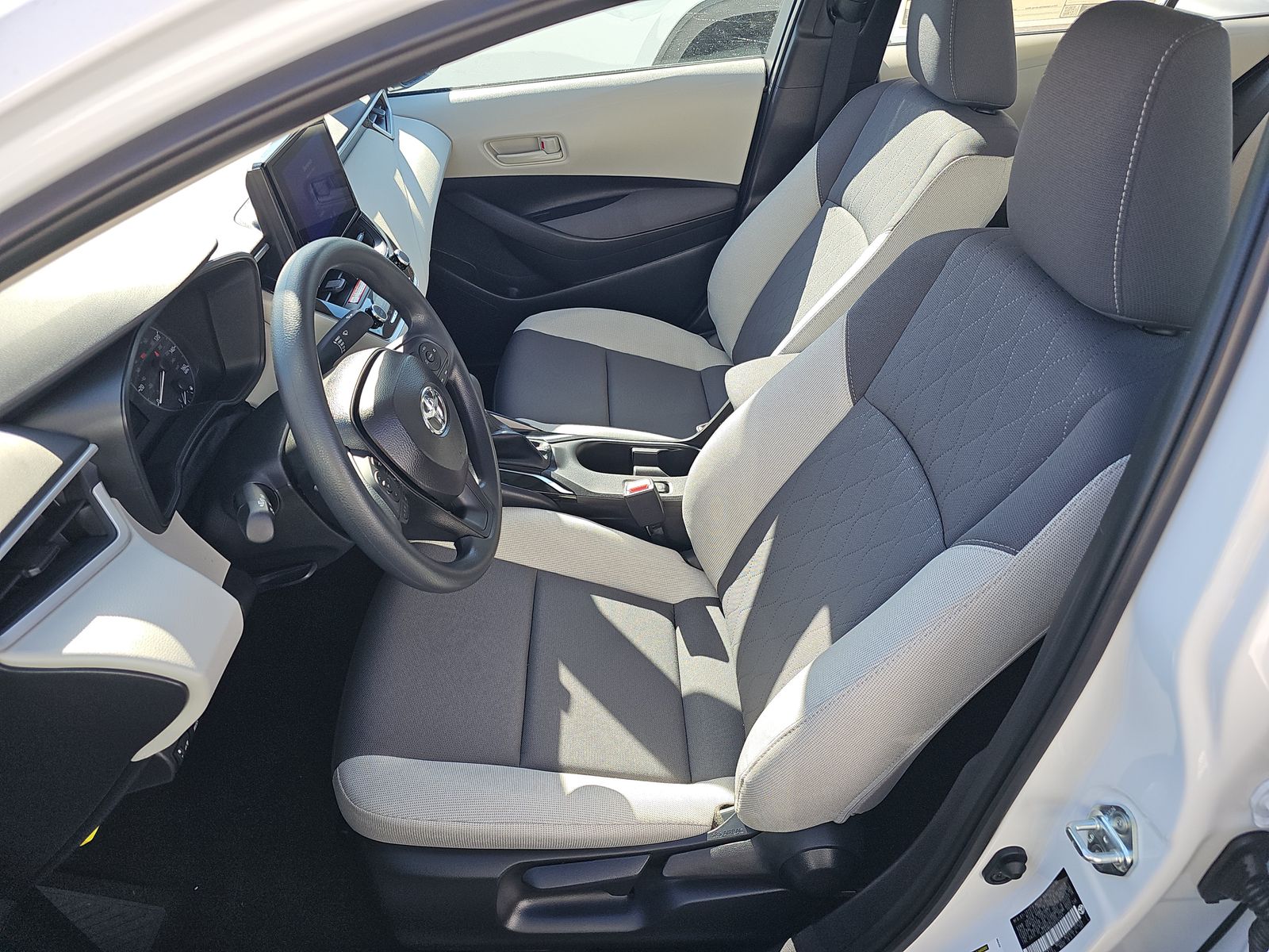 2025 Toyota Corolla LE FWD