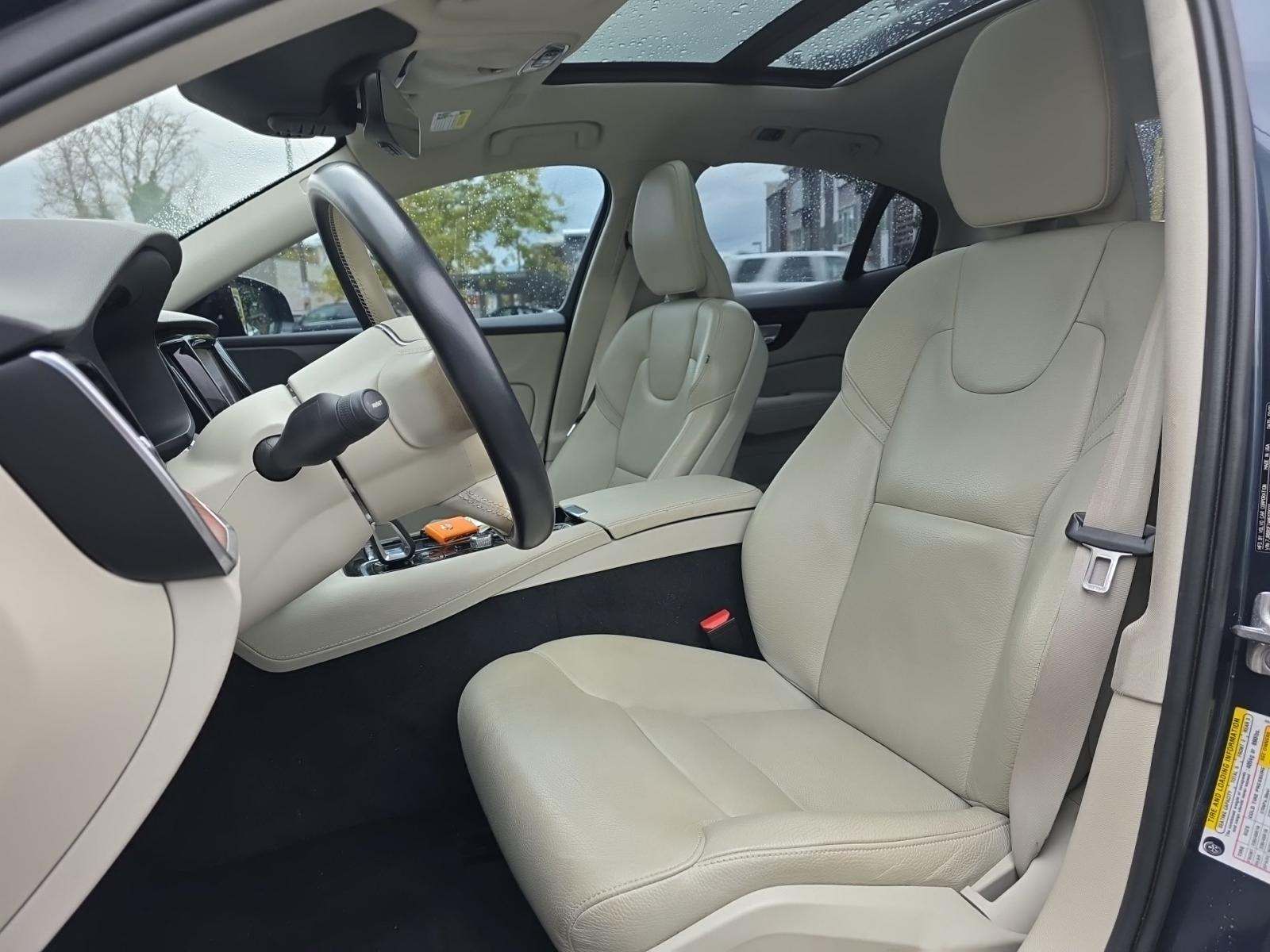 2022 Volvo S60 Recharge T8 Inscription AWD