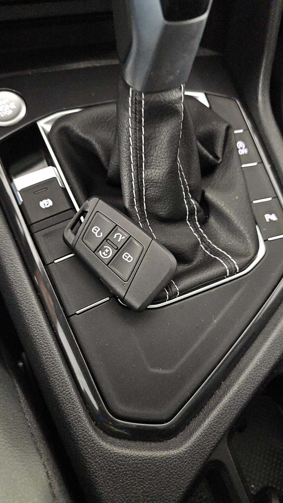 2023 Volkswagen Tiguan 2.0T SE R-Line Black FWD