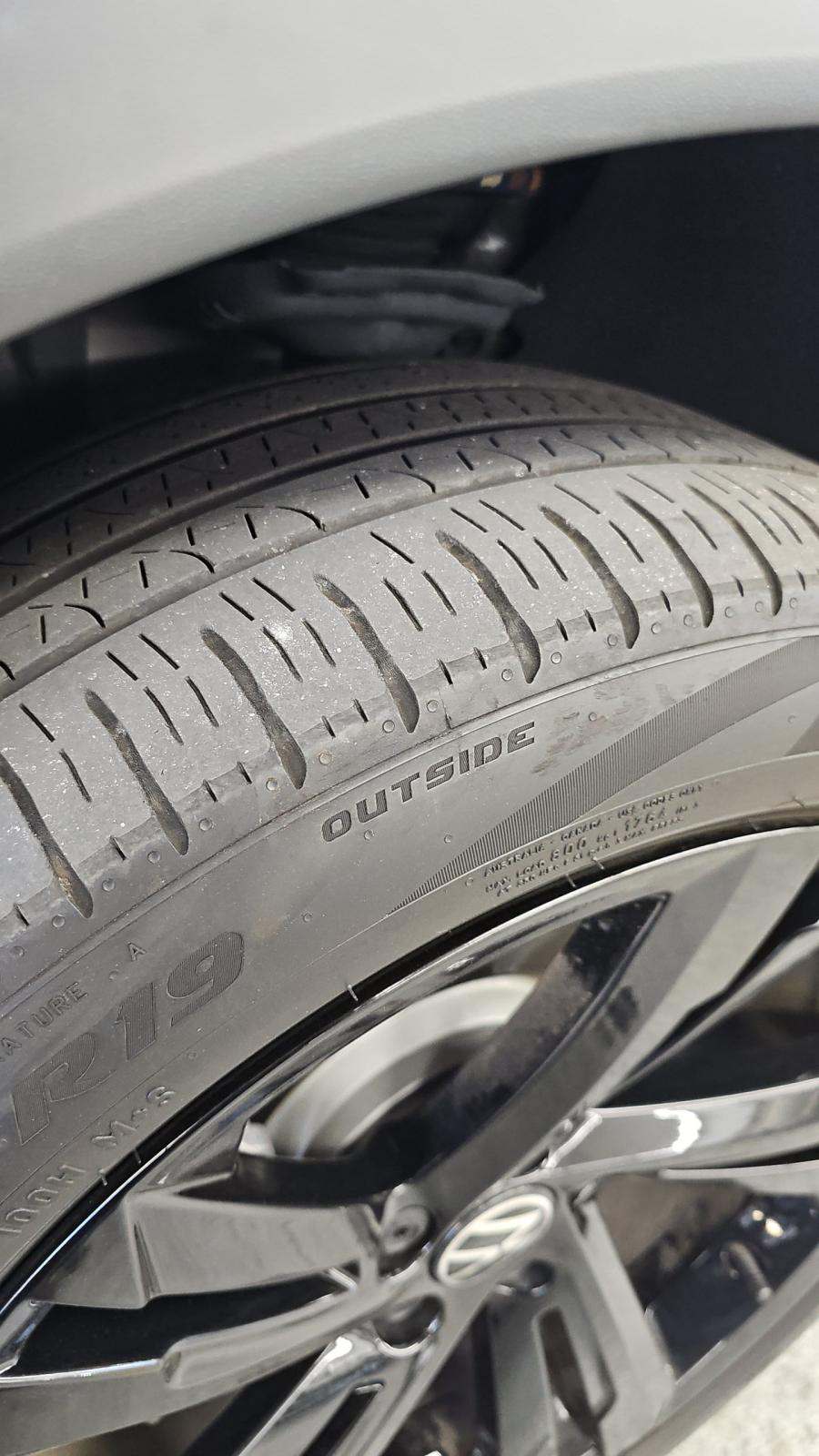 2023 Volkswagen Tiguan 2.0T SE R-Line Black FWD