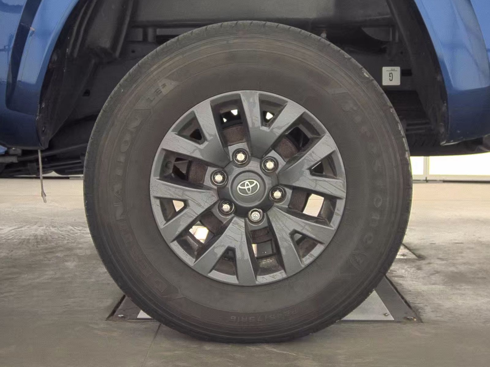 2023 Toyota Tacoma SR5 AWD