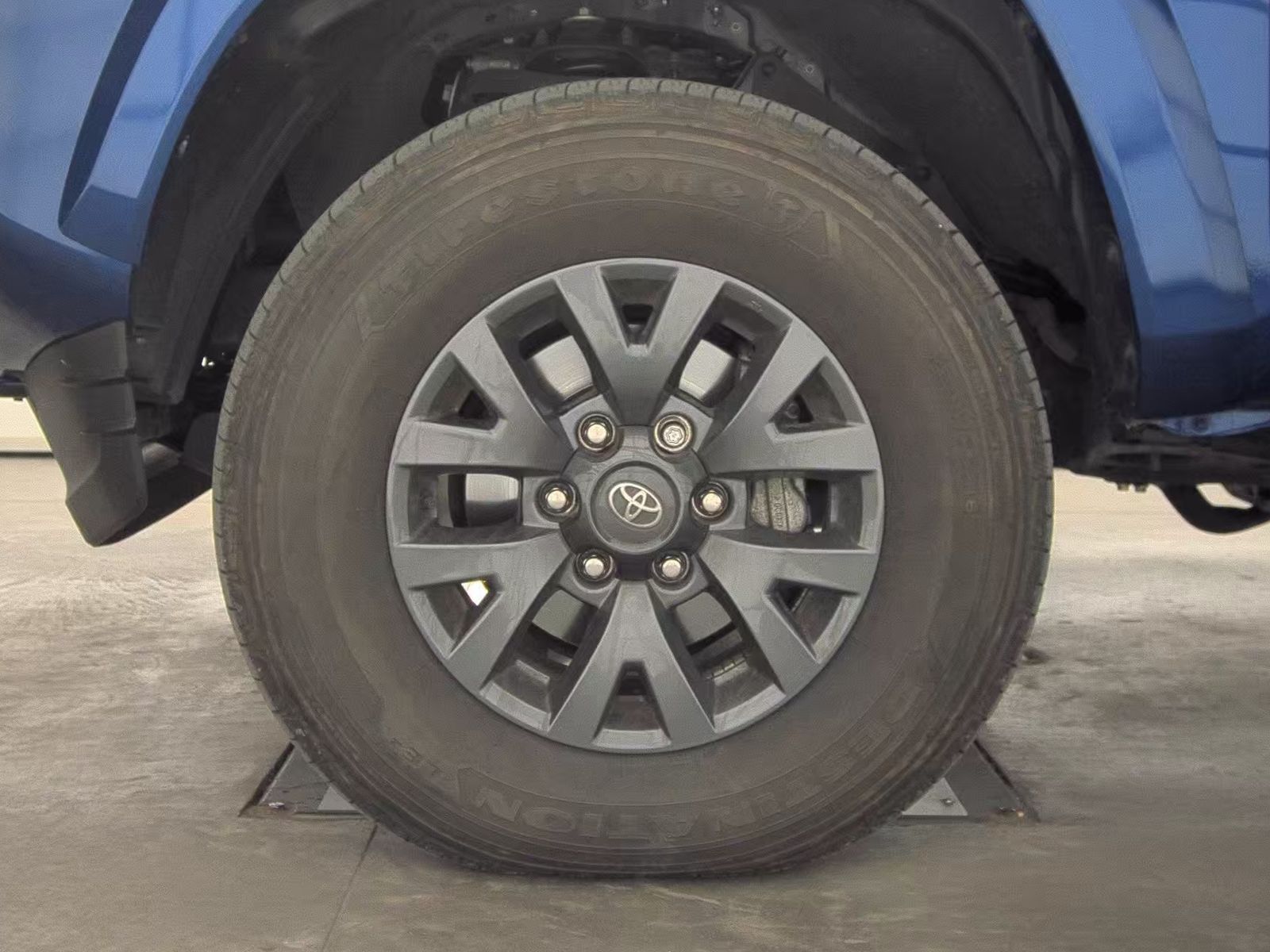 2023 Toyota Tacoma SR5 AWD