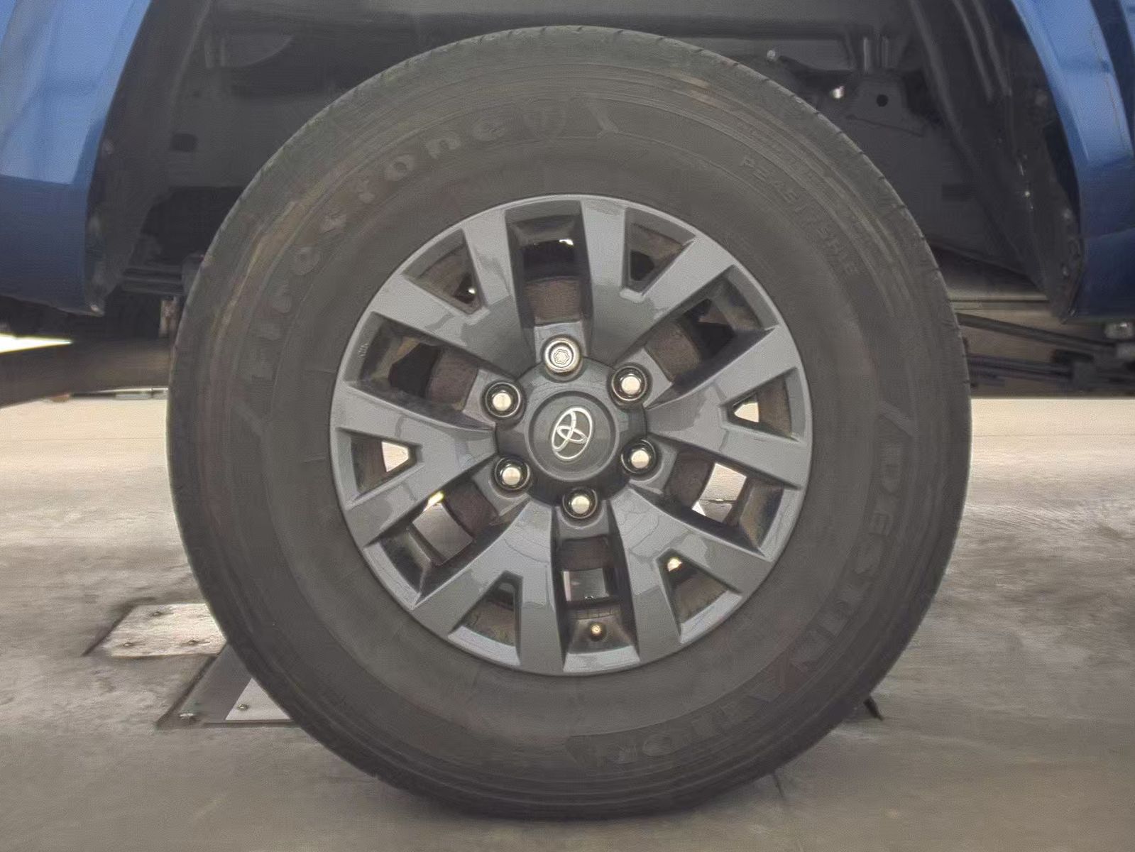 2023 Toyota Tacoma SR5 AWD