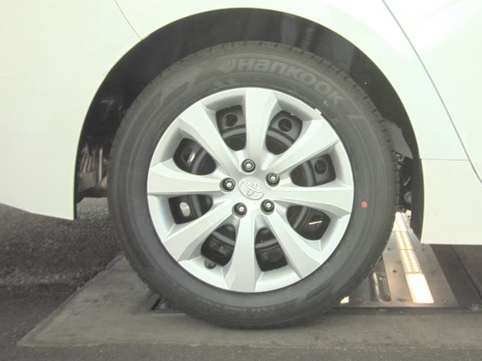 2025 Toyota Corolla LE FWD