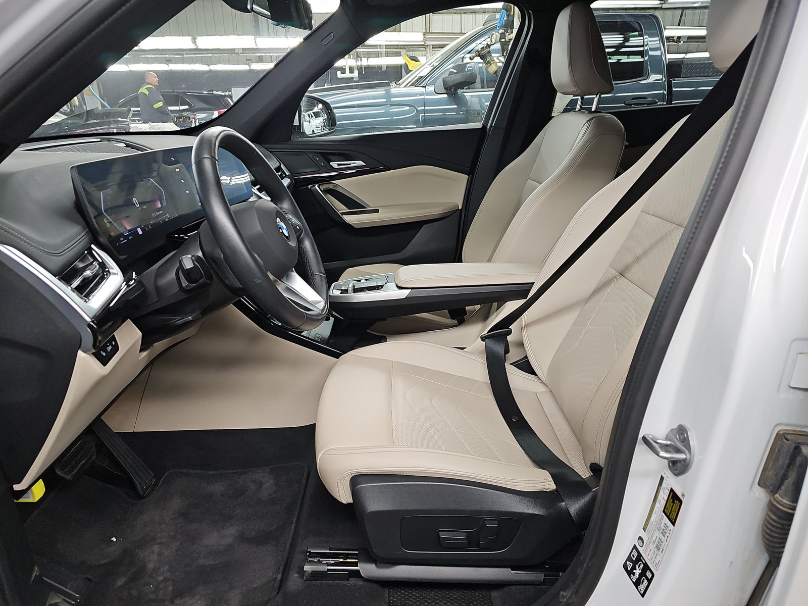 2025 BMW X1 xDrive28i AWD