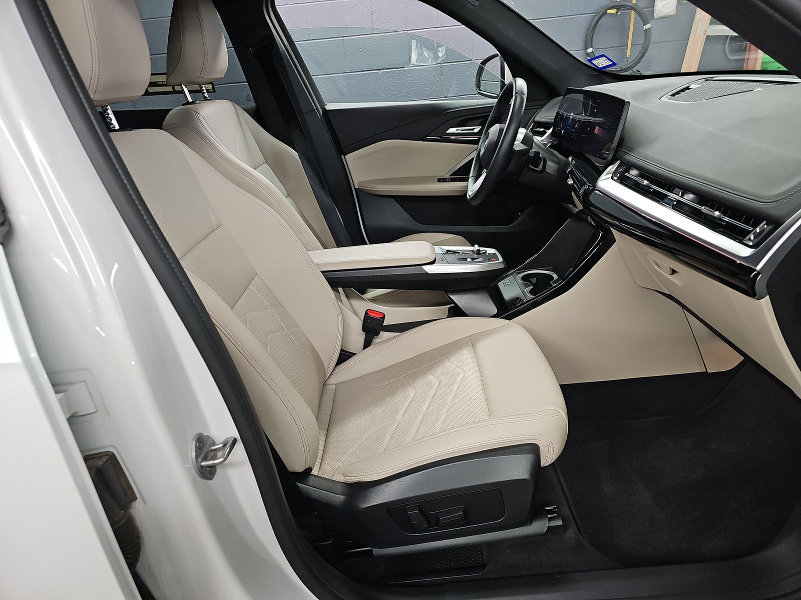 2025 BMW X1 xDrive28i AWD