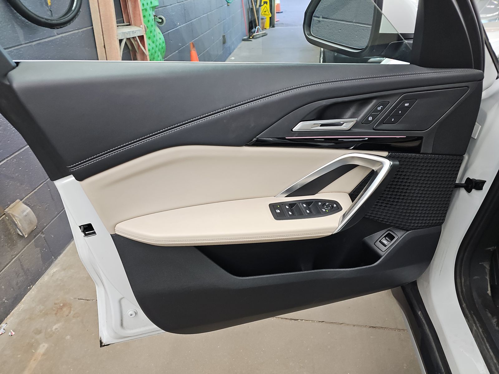 2025 BMW X1 xDrive28i AWD