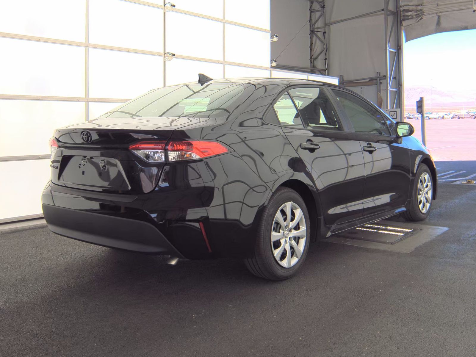 2025 Toyota Corolla LE FWD