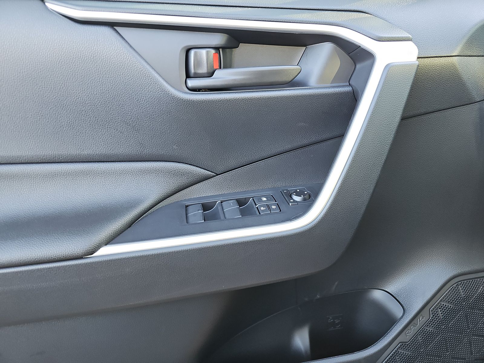 2025 Toyota RAV4 Hybrid LE AWD