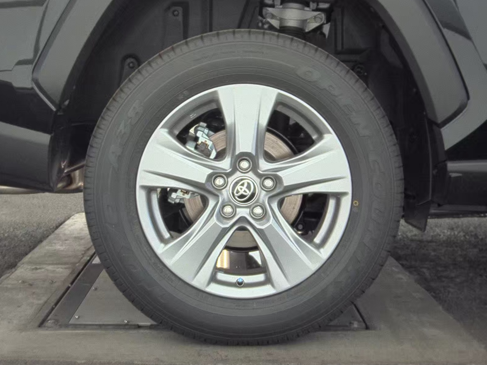 2025 Toyota RAV4 Hybrid LE AWD