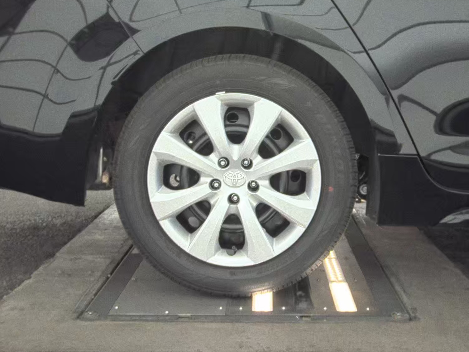 2025 Toyota Corolla LE FWD