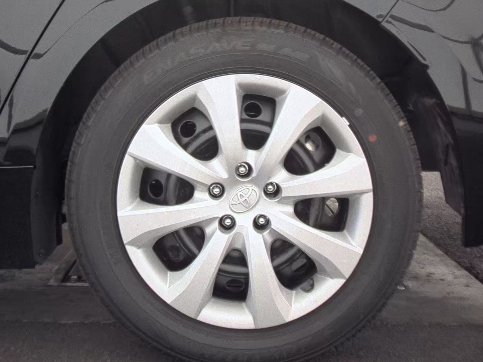 2025 Toyota Corolla LE FWD