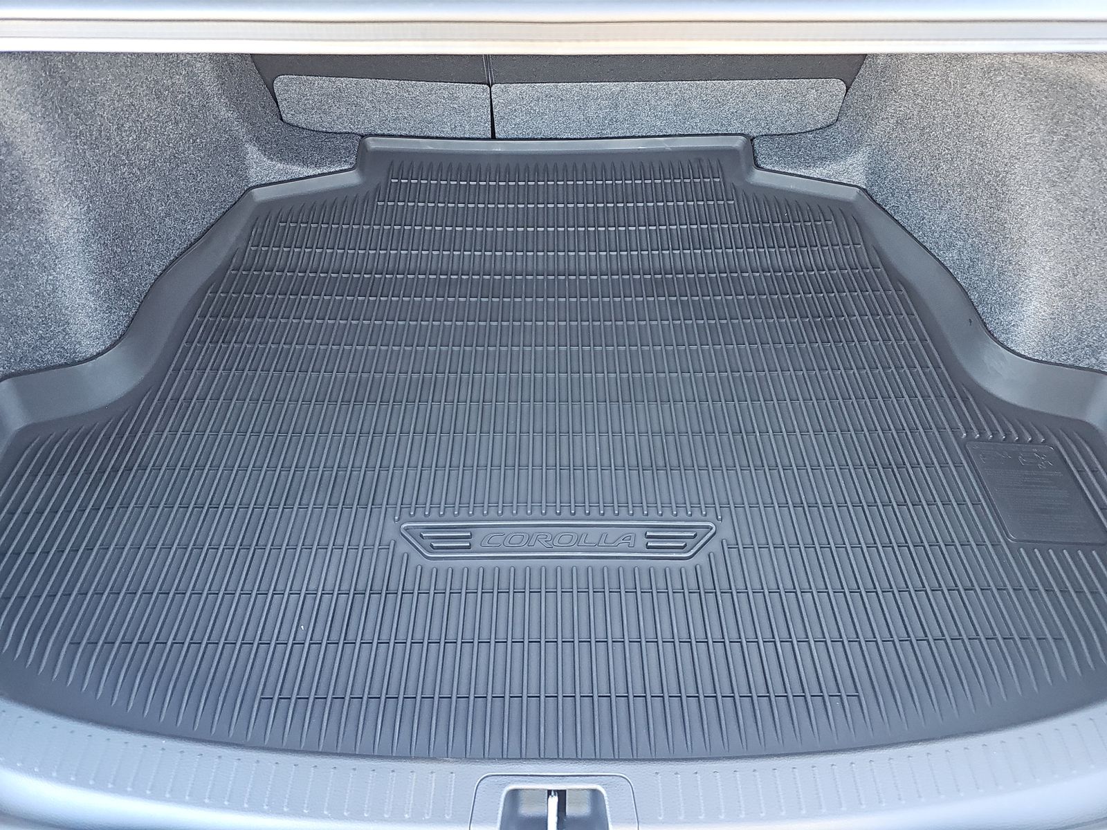 2025 Toyota Corolla LE FWD