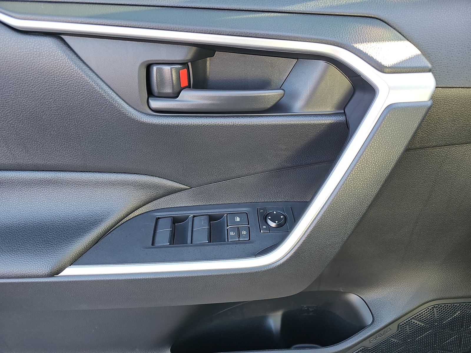 2025 Toyota RAV4 Hybrid LE AWD