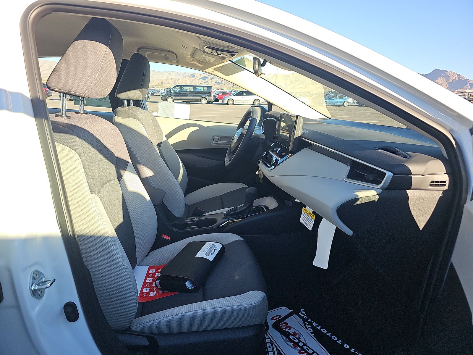 2025 Toyota Corolla LE FWD