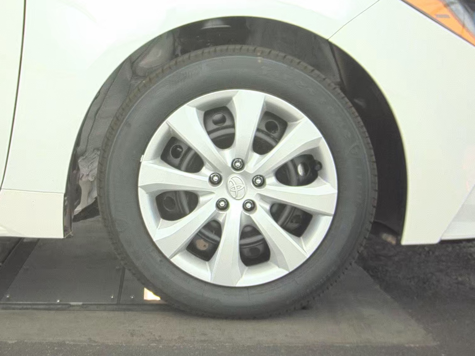 2025 Toyota Corolla LE FWD