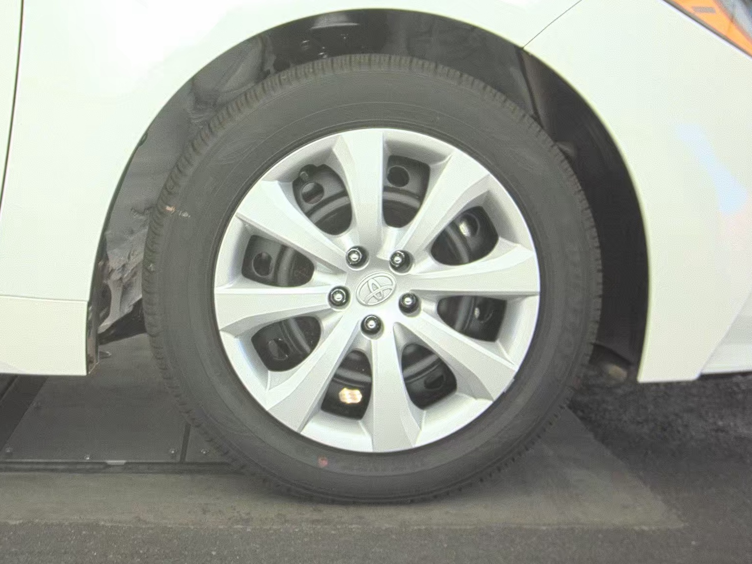 2025 Toyota Corolla LE FWD