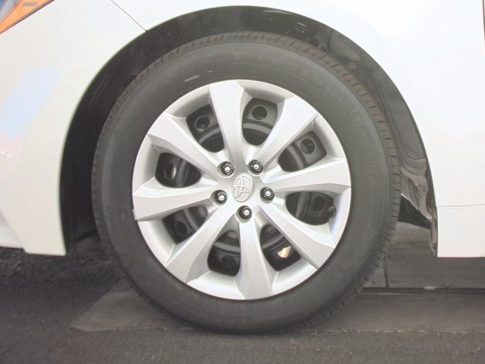 2025 Toyota Corolla LE FWD