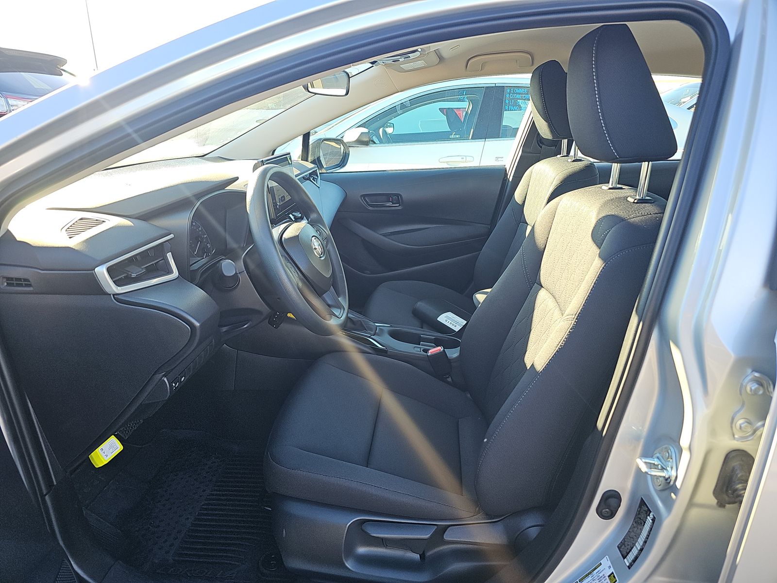 2025 Toyota Corolla LE FWD