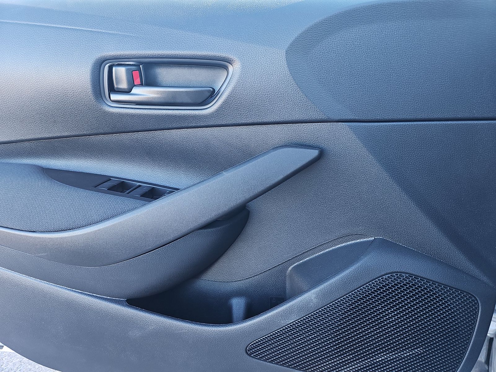 2025 Toyota Corolla LE FWD