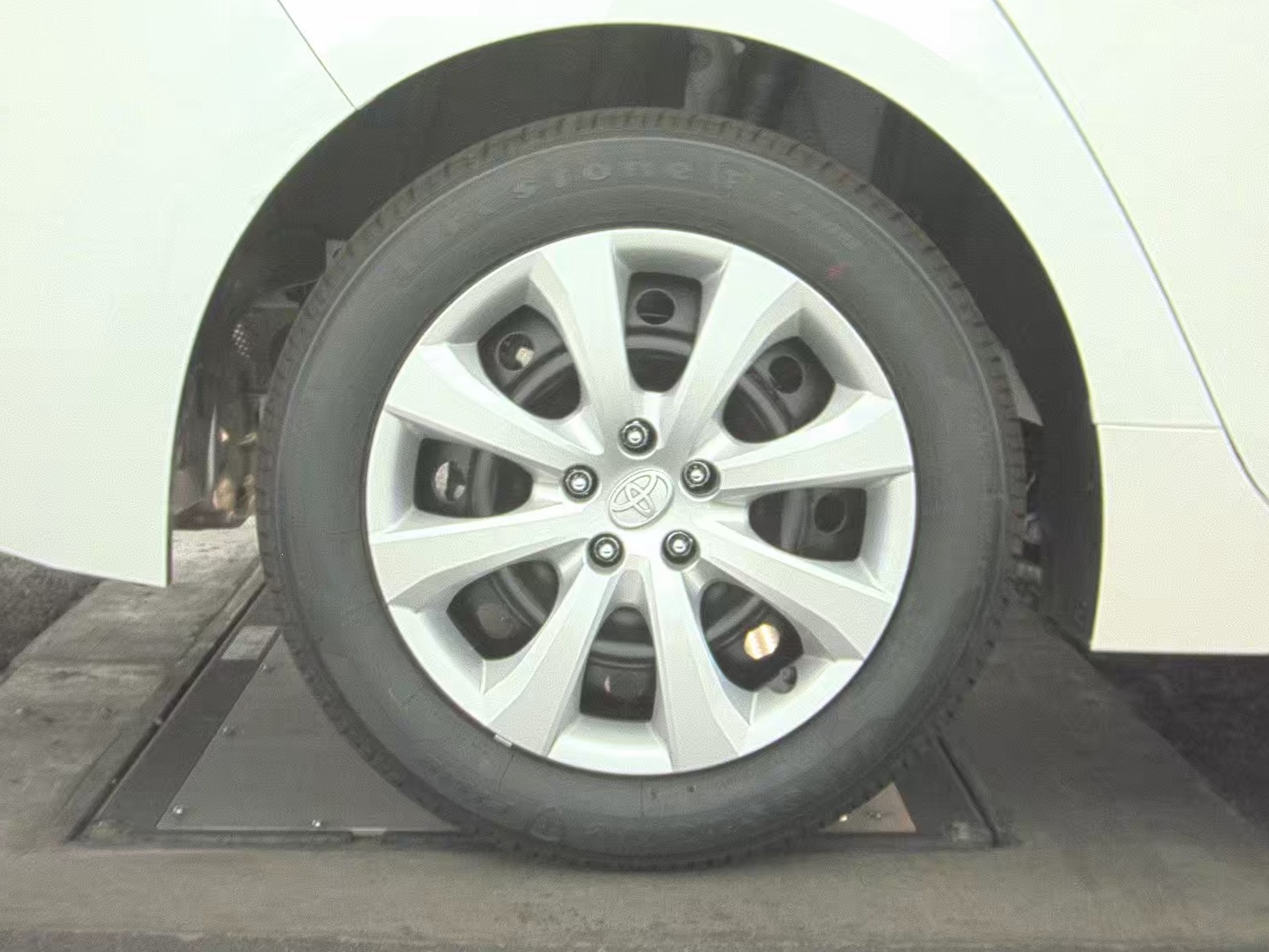 2025 Toyota Corolla LE FWD