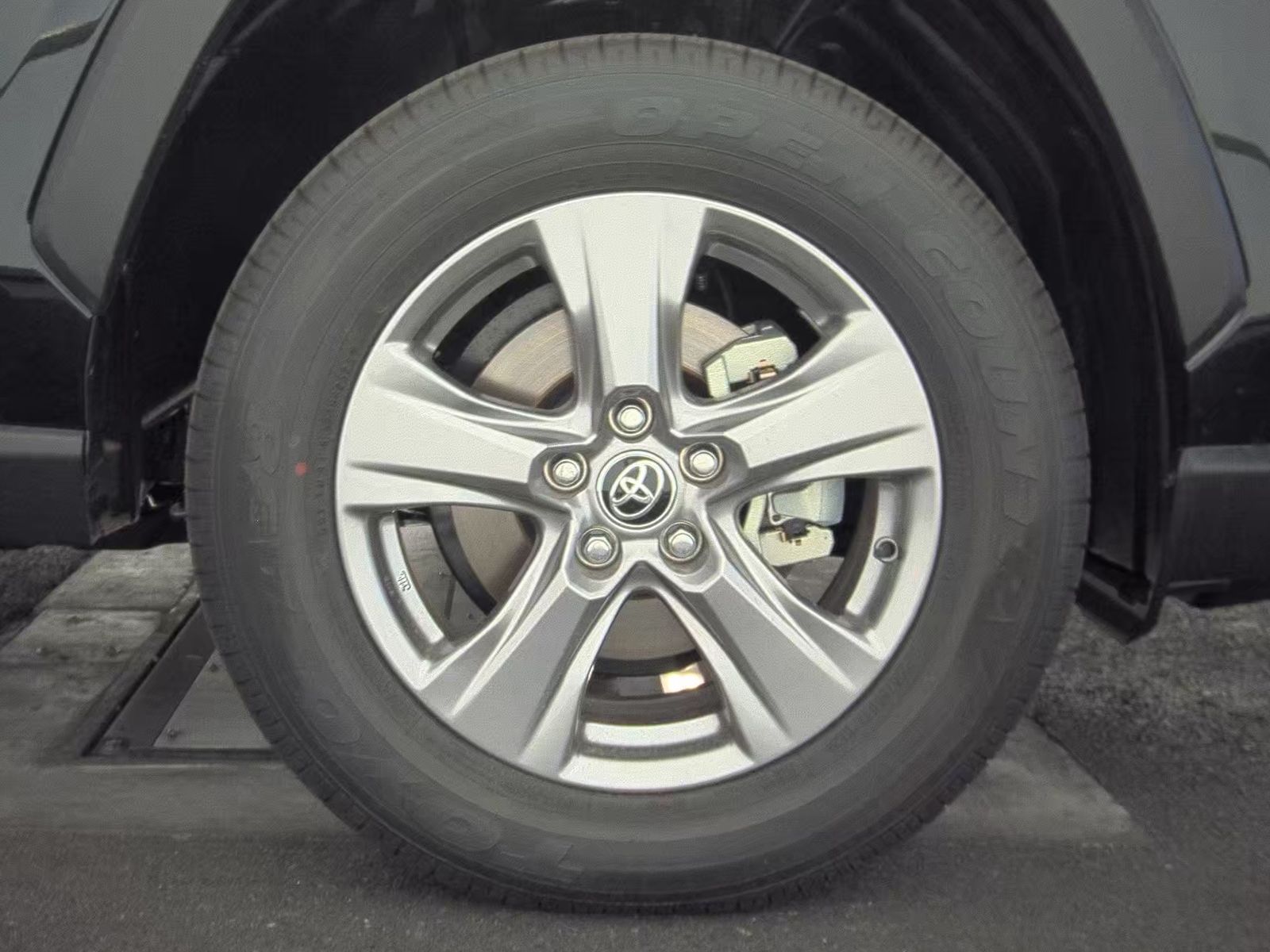 2025 Toyota RAV4 Hybrid LE AWD