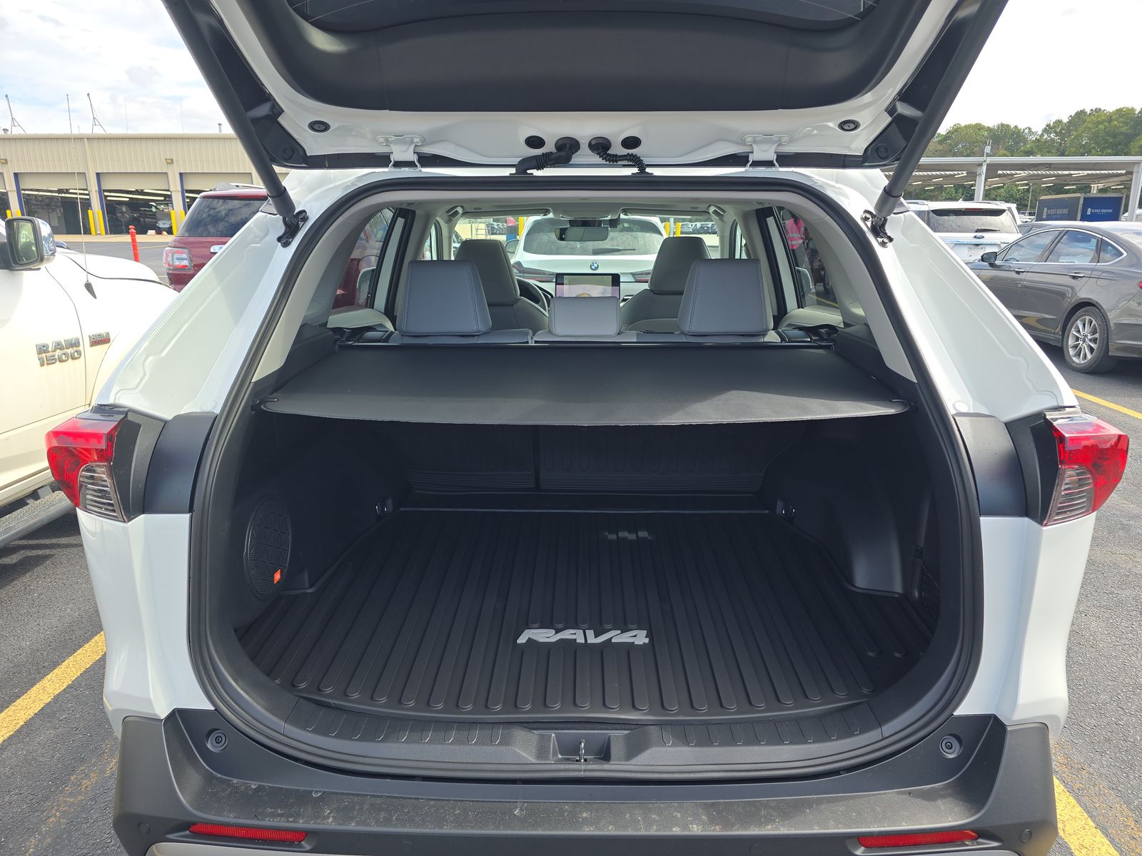 2025 Toyota RAV4 Limited FWD