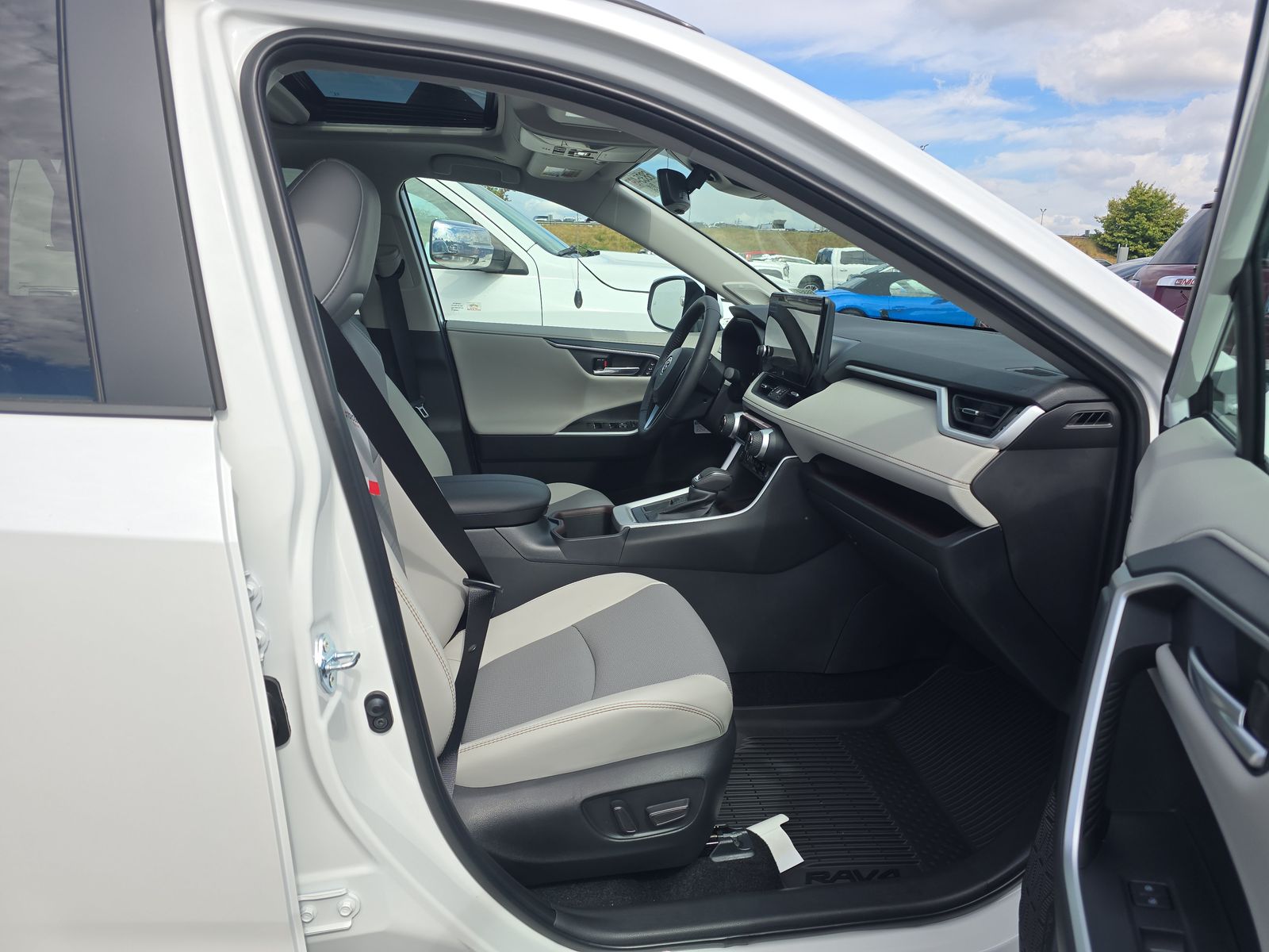 2025 Toyota RAV4 Limited FWD