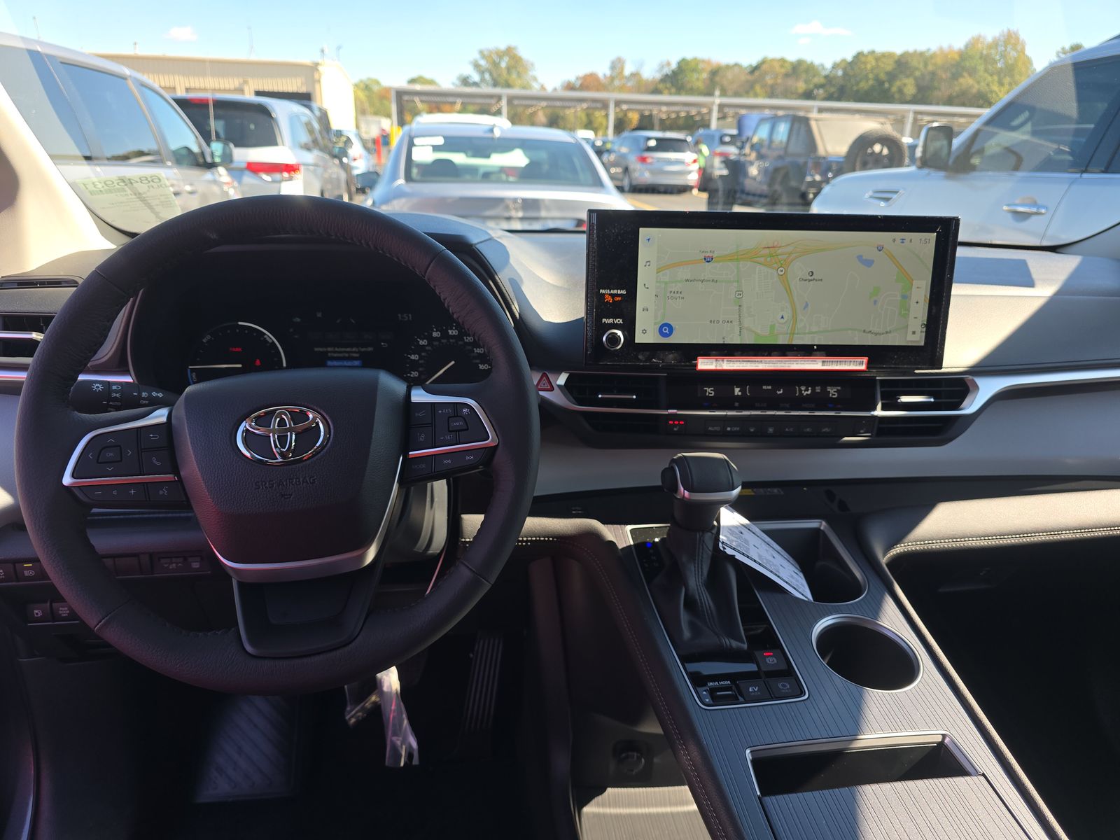 2025 Toyota Sienna XLE FWD