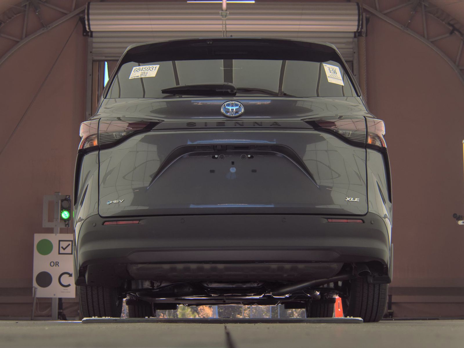 2025 Toyota Sienna XLE FWD