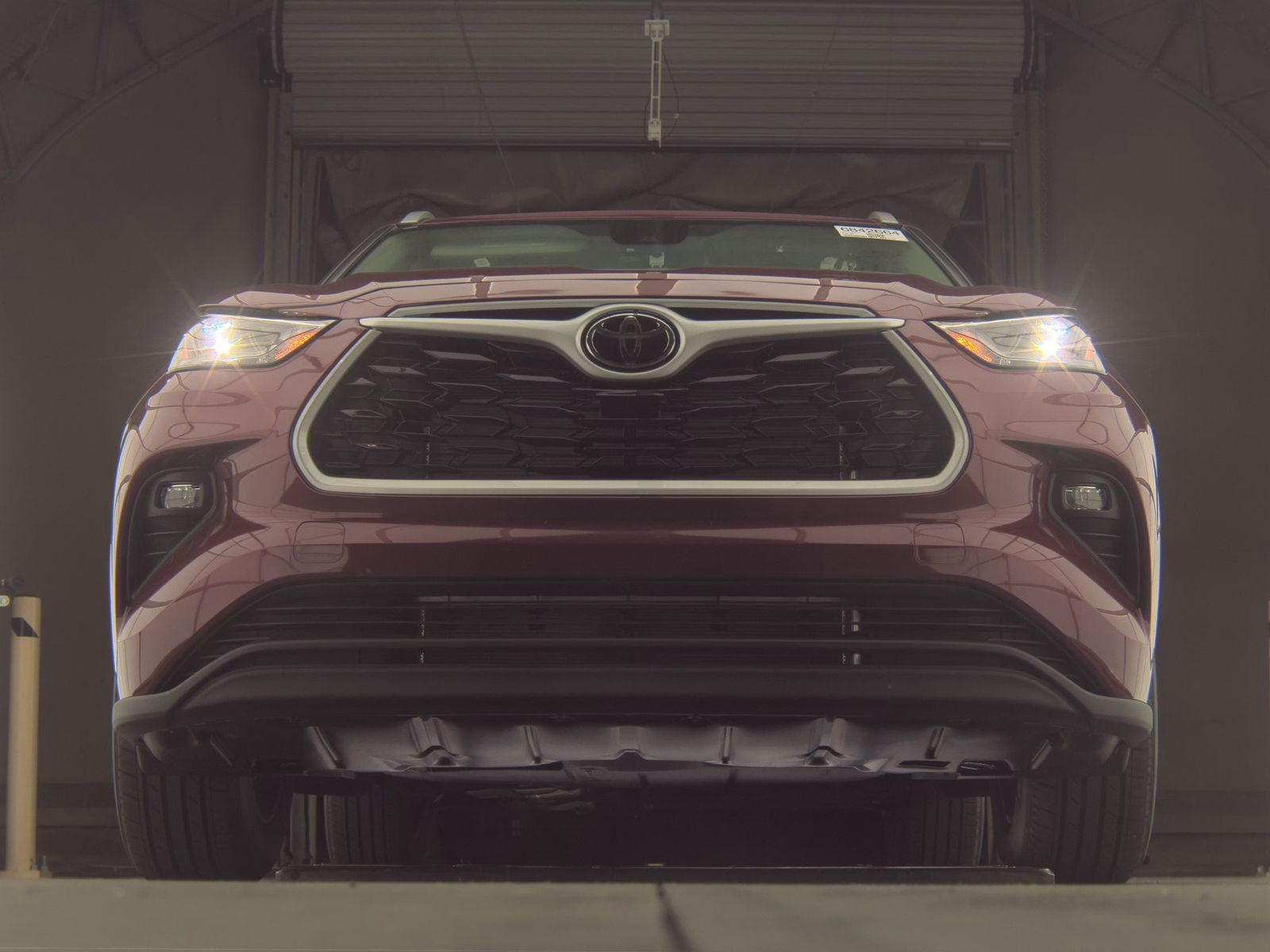 2025 Toyota Highlander XLE FWD