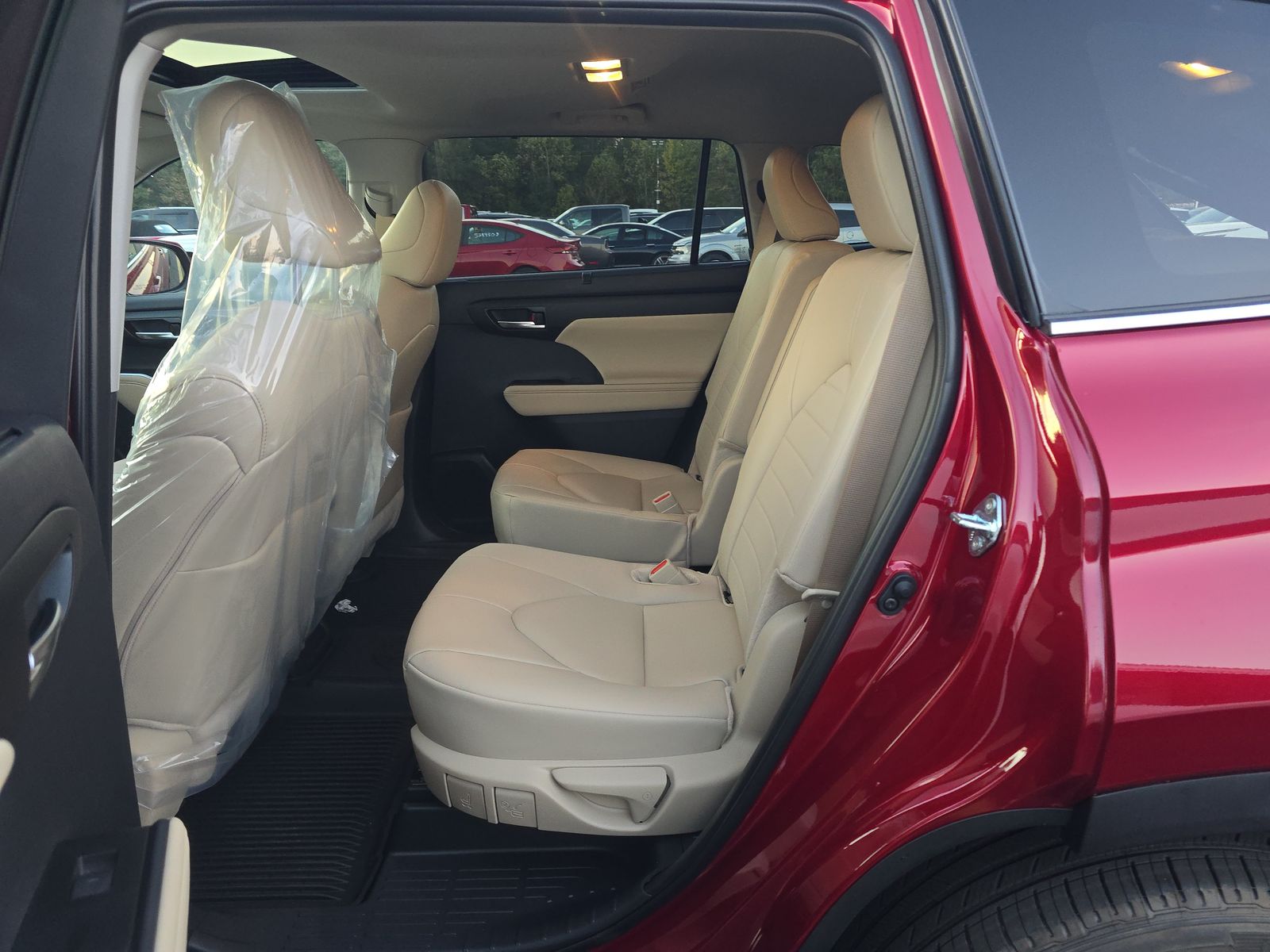 2025 Toyota Highlander XLE FWD