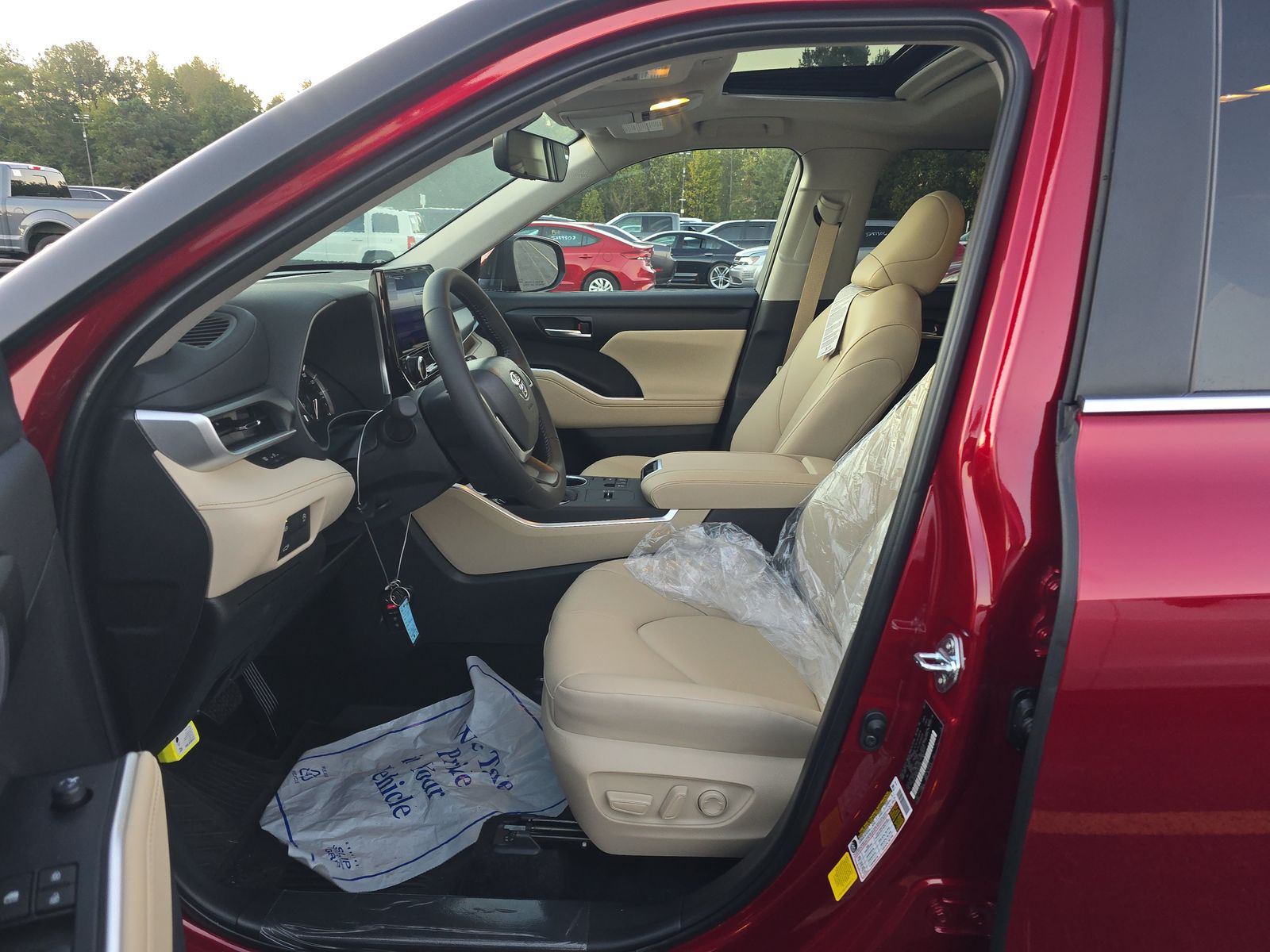 2025 Toyota Highlander XLE FWD