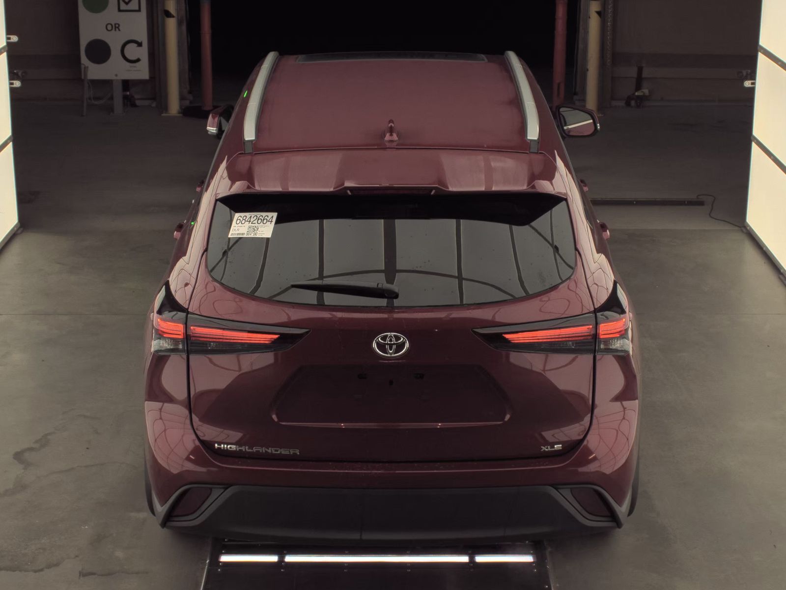 2025 Toyota Highlander XLE FWD