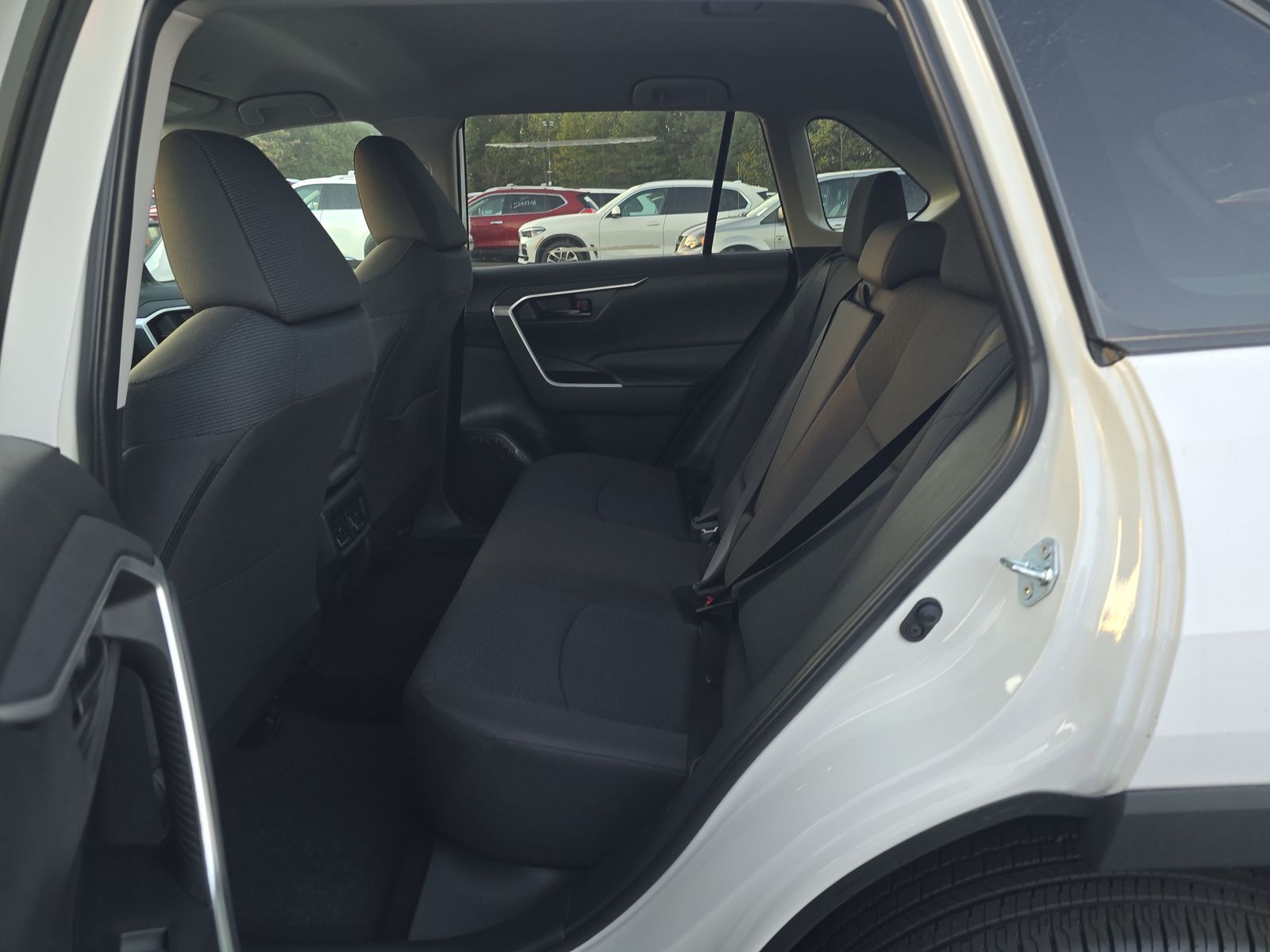 2025 Toyota RAV4 LE FWD