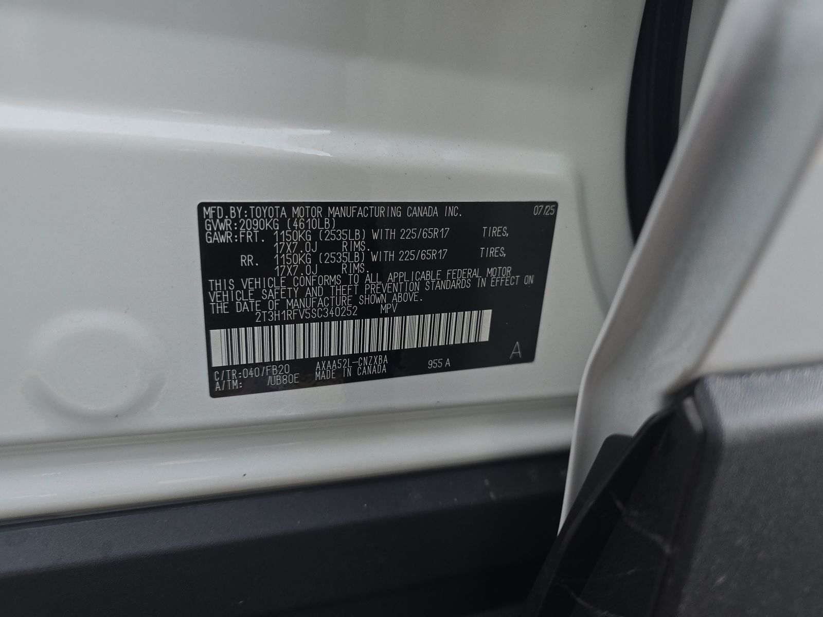 2025 Toyota RAV4 LE FWD