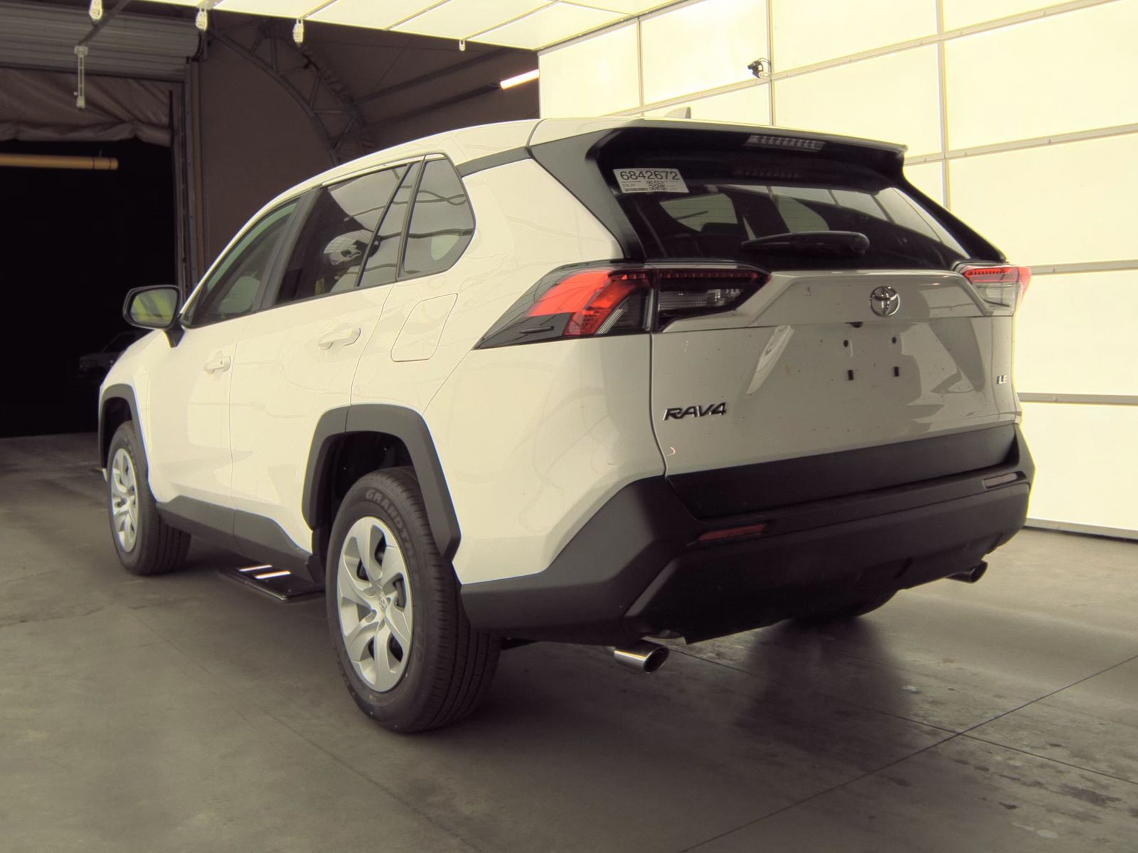 2025 Toyota RAV4 LE FWD