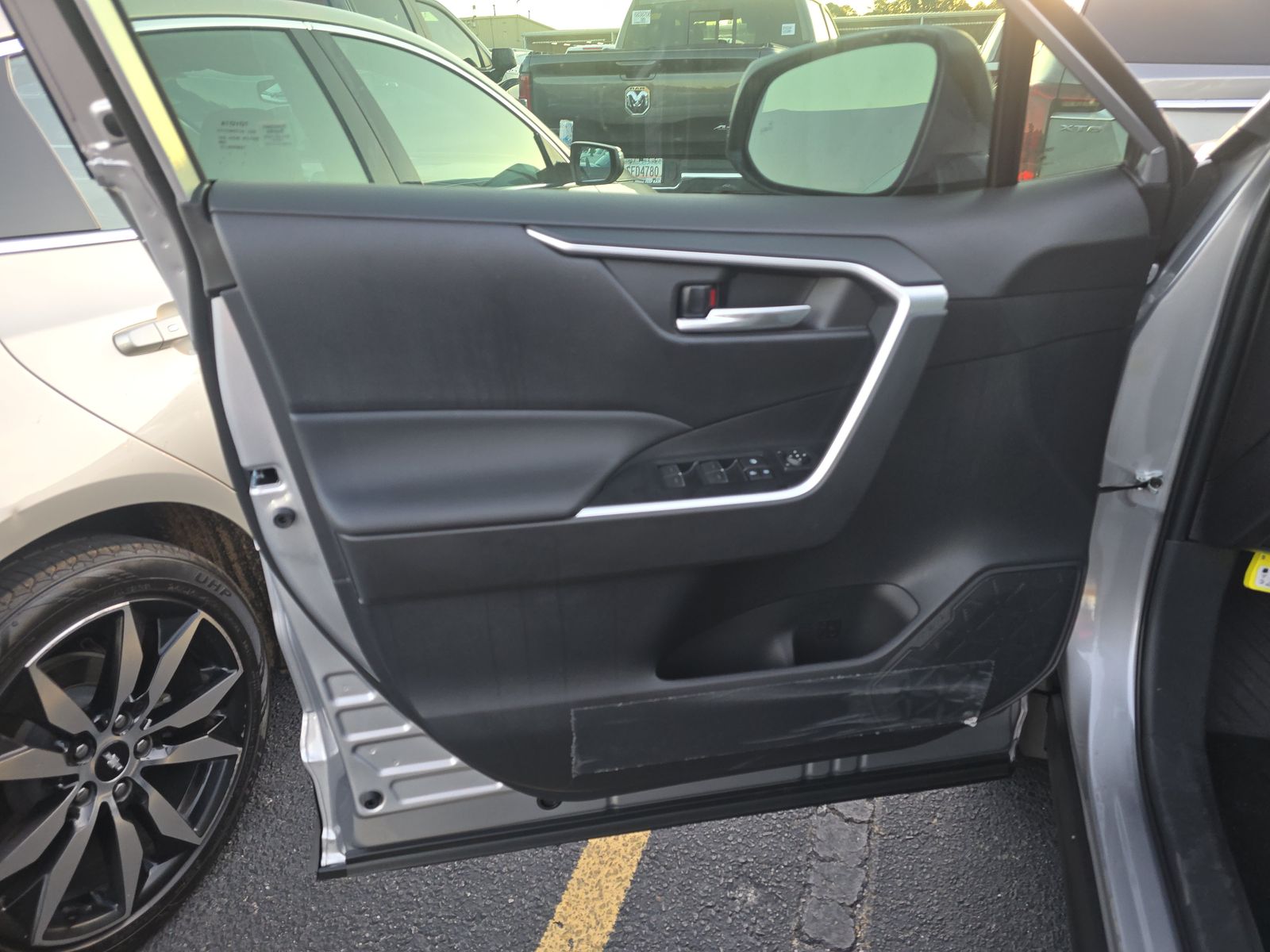 2025 Toyota RAV4 Hybrid XLE AWD