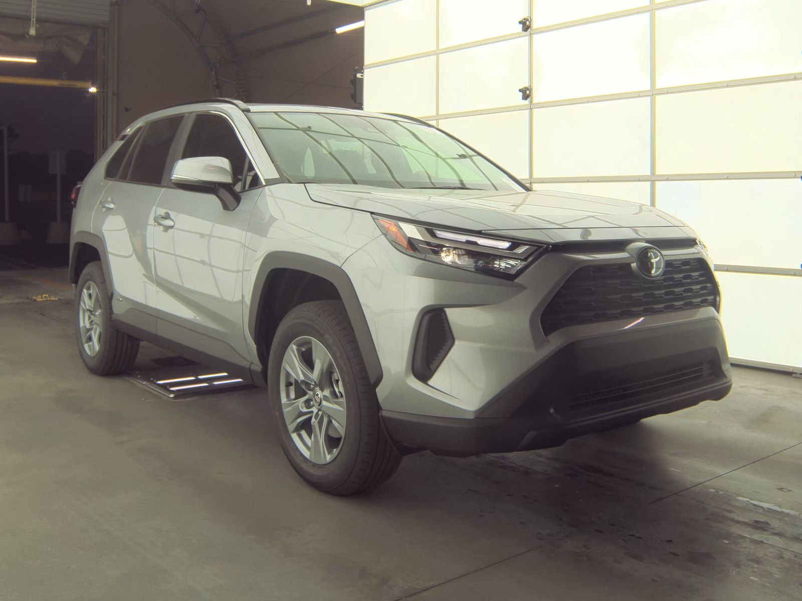 2025 Toyota RAV4 Hybrid XLE AWD