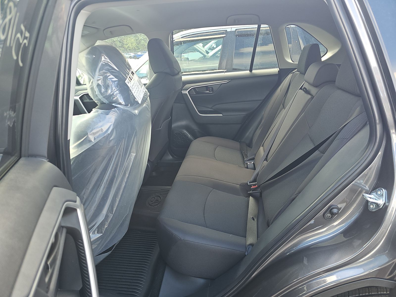 2025 Toyota RAV4 LE FWD