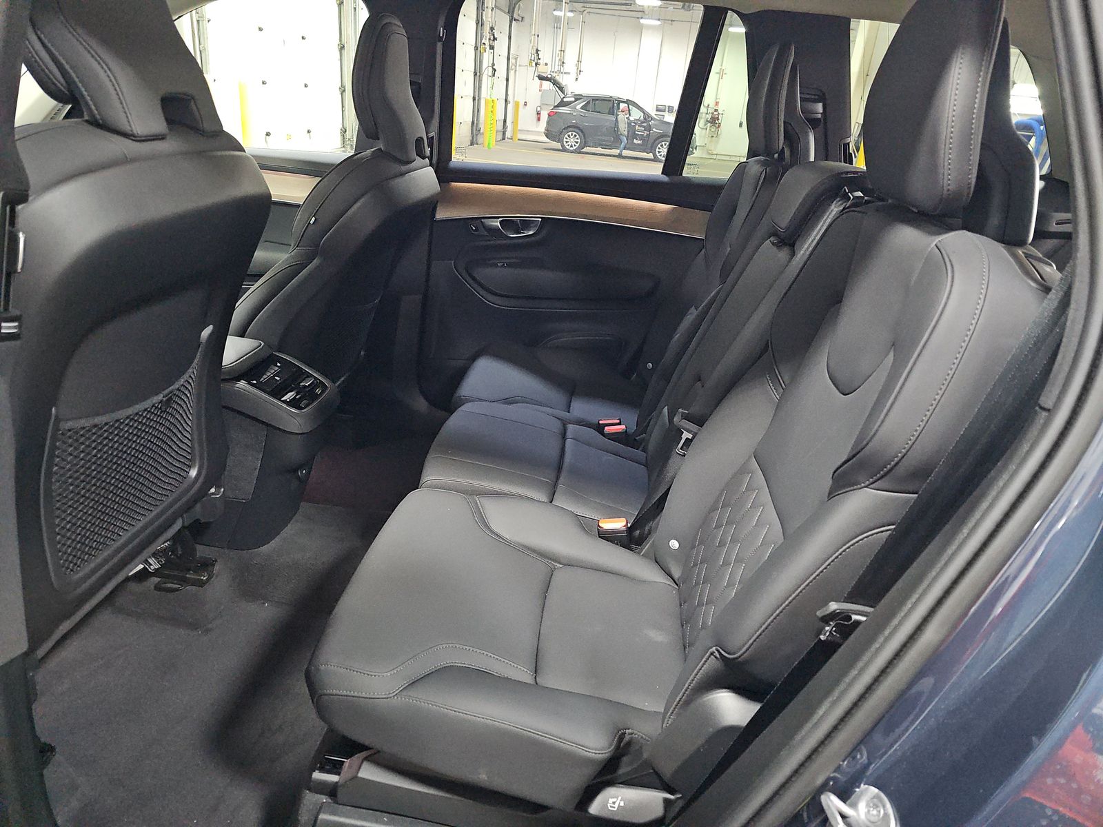 2025 Volvo XC90 B6 Plus AWD