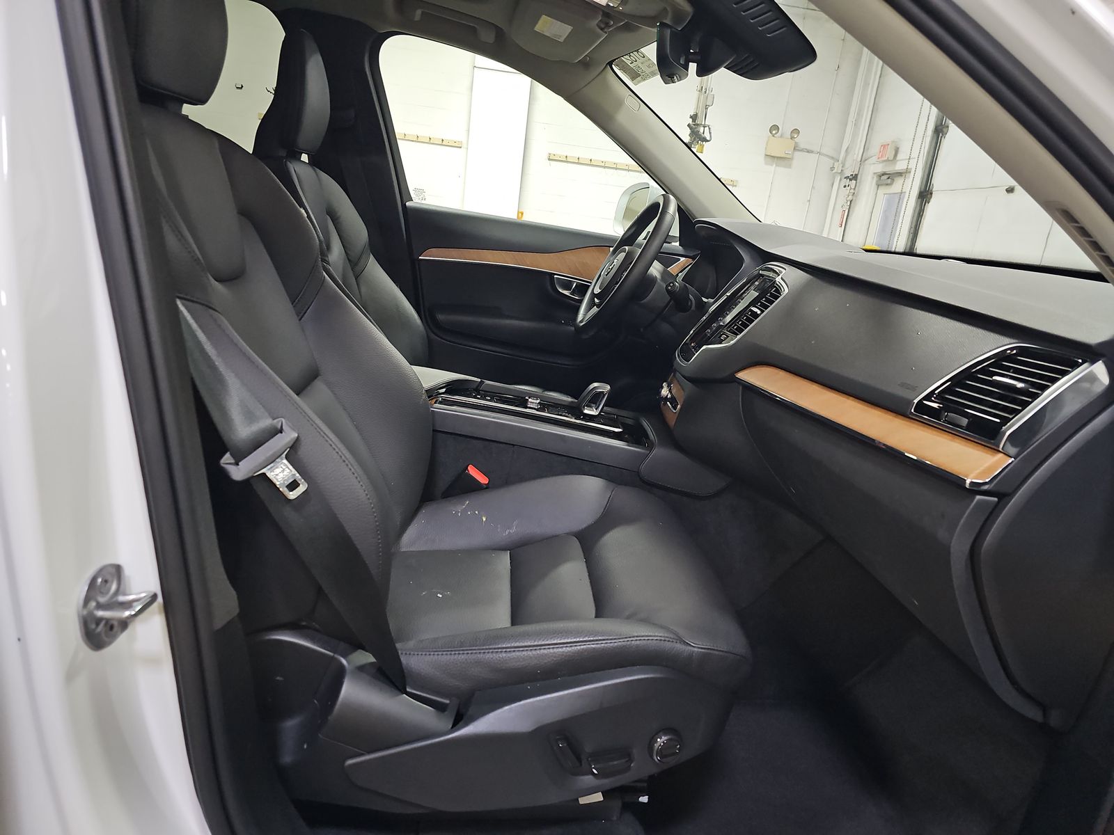 2024 Volvo XC90 Recharge T8 Plus AWD