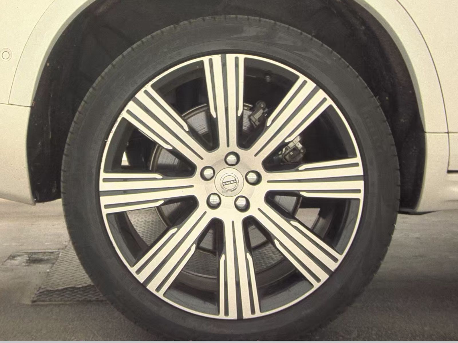 2024 Volvo XC90 Recharge T8 Plus AWD