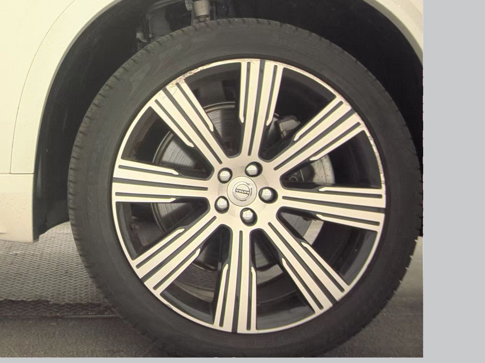 2024 Volvo XC90 Recharge T8 Plus AWD